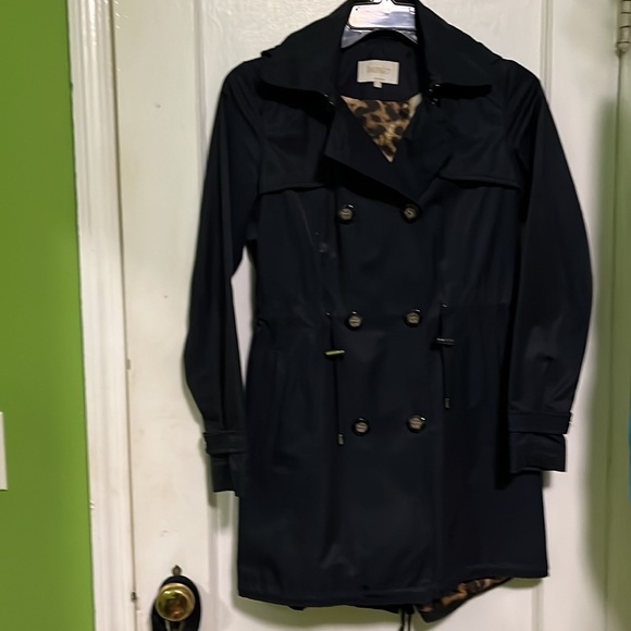 LAUNDRY S NAVY RAIN COAT. Leopard lining.  Size S.  Gorgeous. - Picture 6 of 8